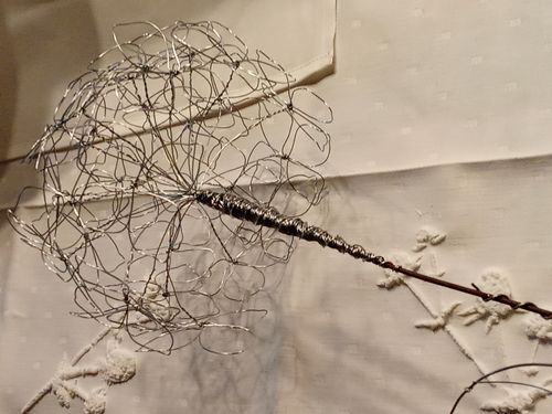 Fiori in fil di ferro